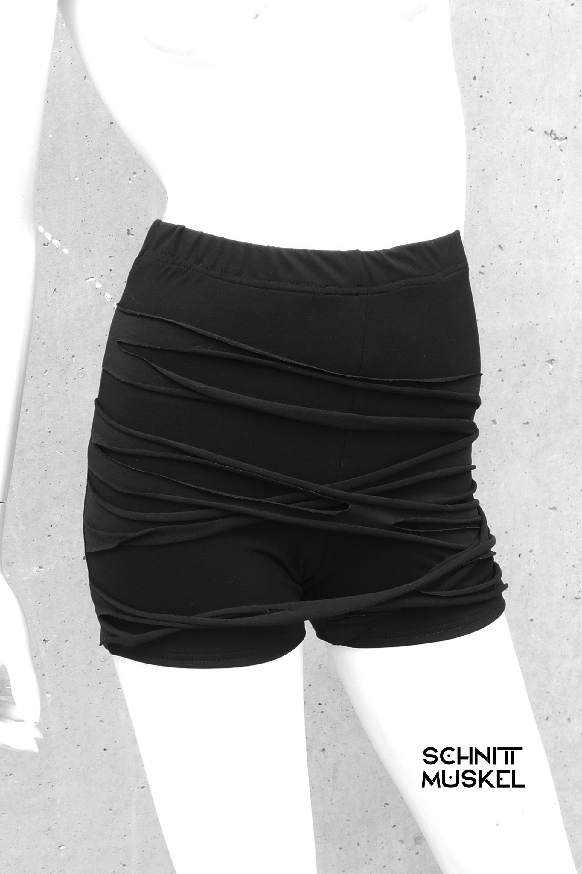 Hotpants, schwarze Hotpants, kurze Radlerhose, schwarze grothic panty, darkwear, cyberfashion, darkcyberfashion, kurze Gothichose