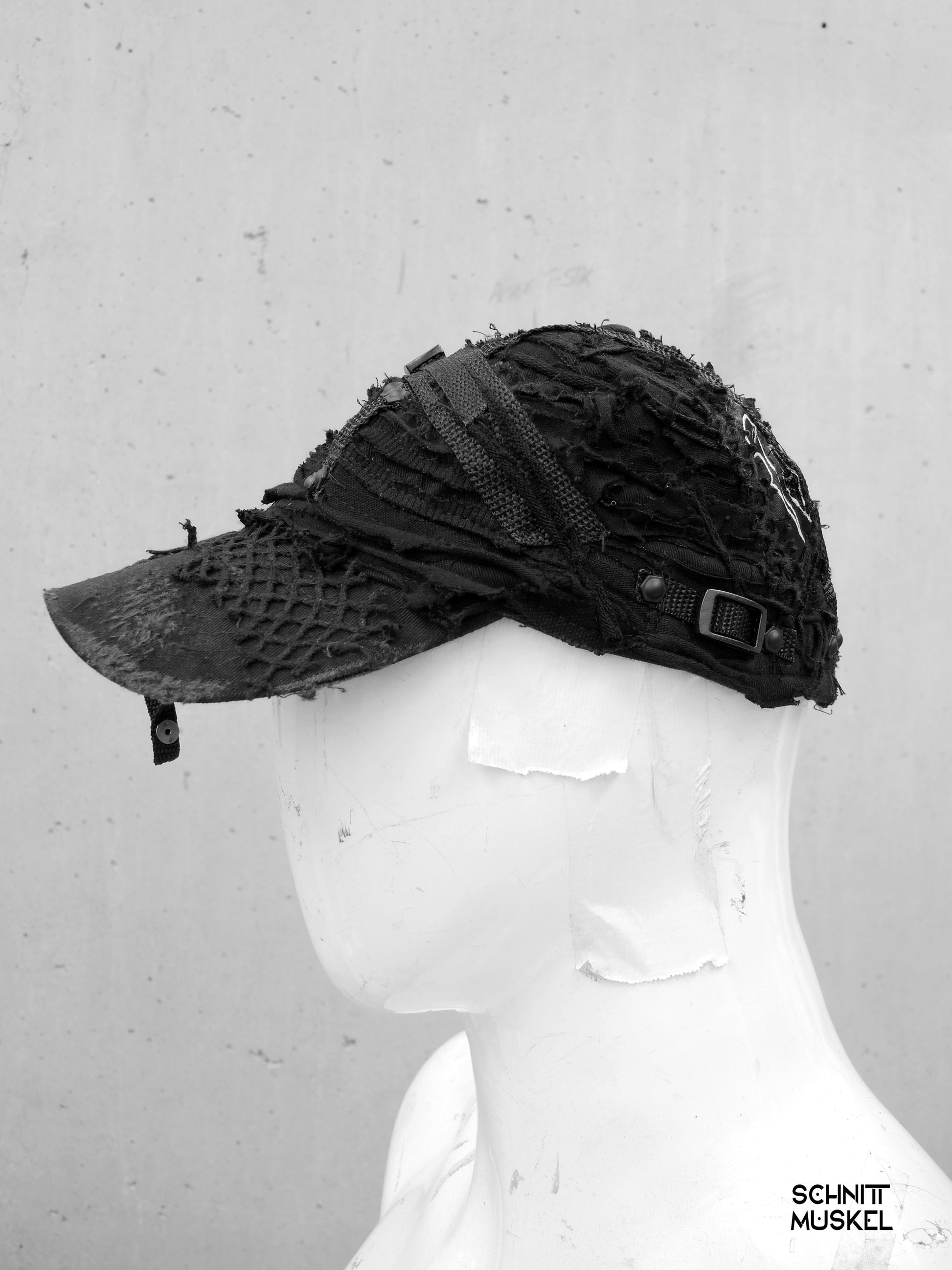 Gothicbaseballcap, darkwear, darkavantgarde, postapokalyptische Mütze, technostyle cap, Gothiccap, Gothicschiebermütze