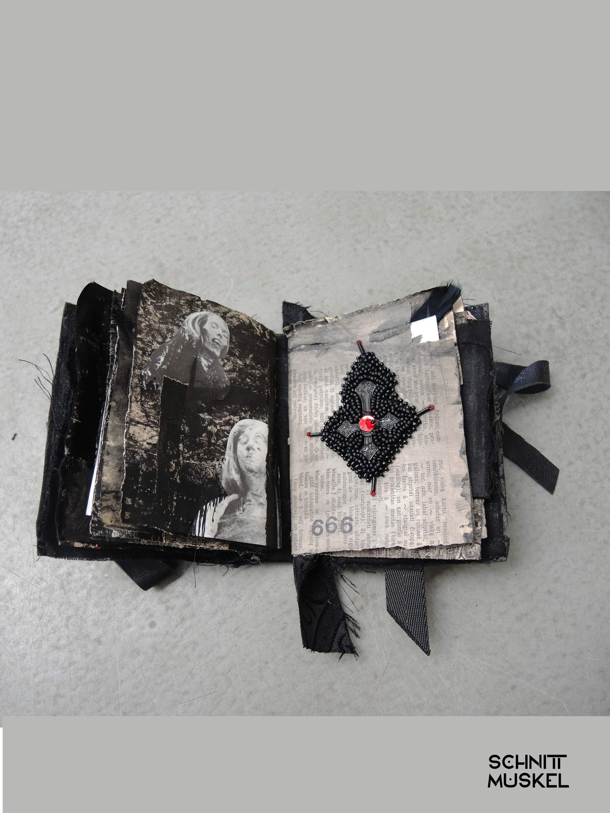 Grimoire, Schattenbuch, Book of Shadows, Gothic Notizbuch, Wicca Zubehör, Okkultismus, Handgebundenes Buch, Dunkle Romantik, Magisches Tagebuch, Hexenbuch, Dark Academia. Scrap Book, dark scrap book, Gothic scrap book, satanic book