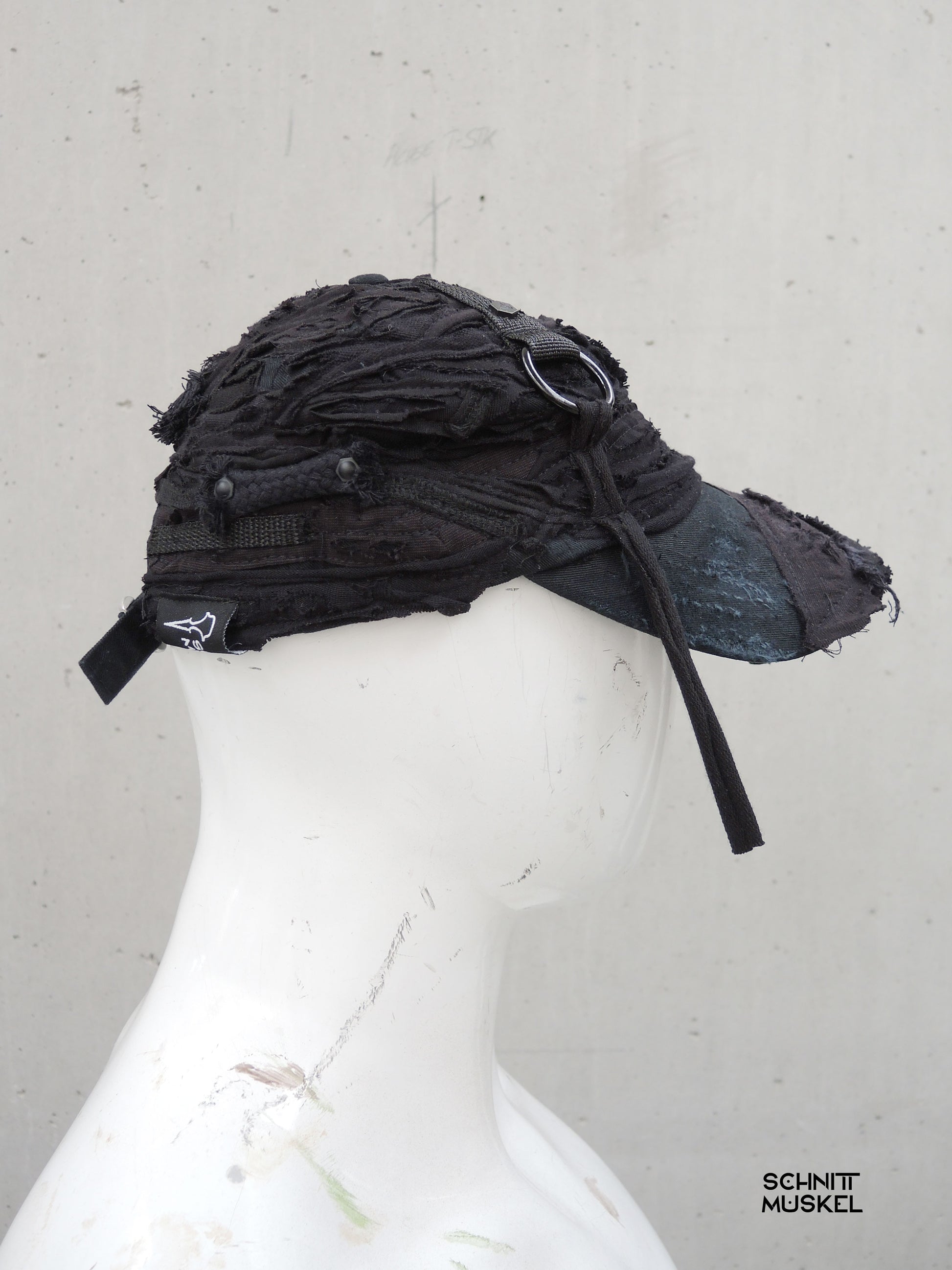 Gothicbaseballcap, darkwear, darkavantgarde, postapokalyptische Mütze, technostyle cap, Gothiccap, Gothicschiebermütze