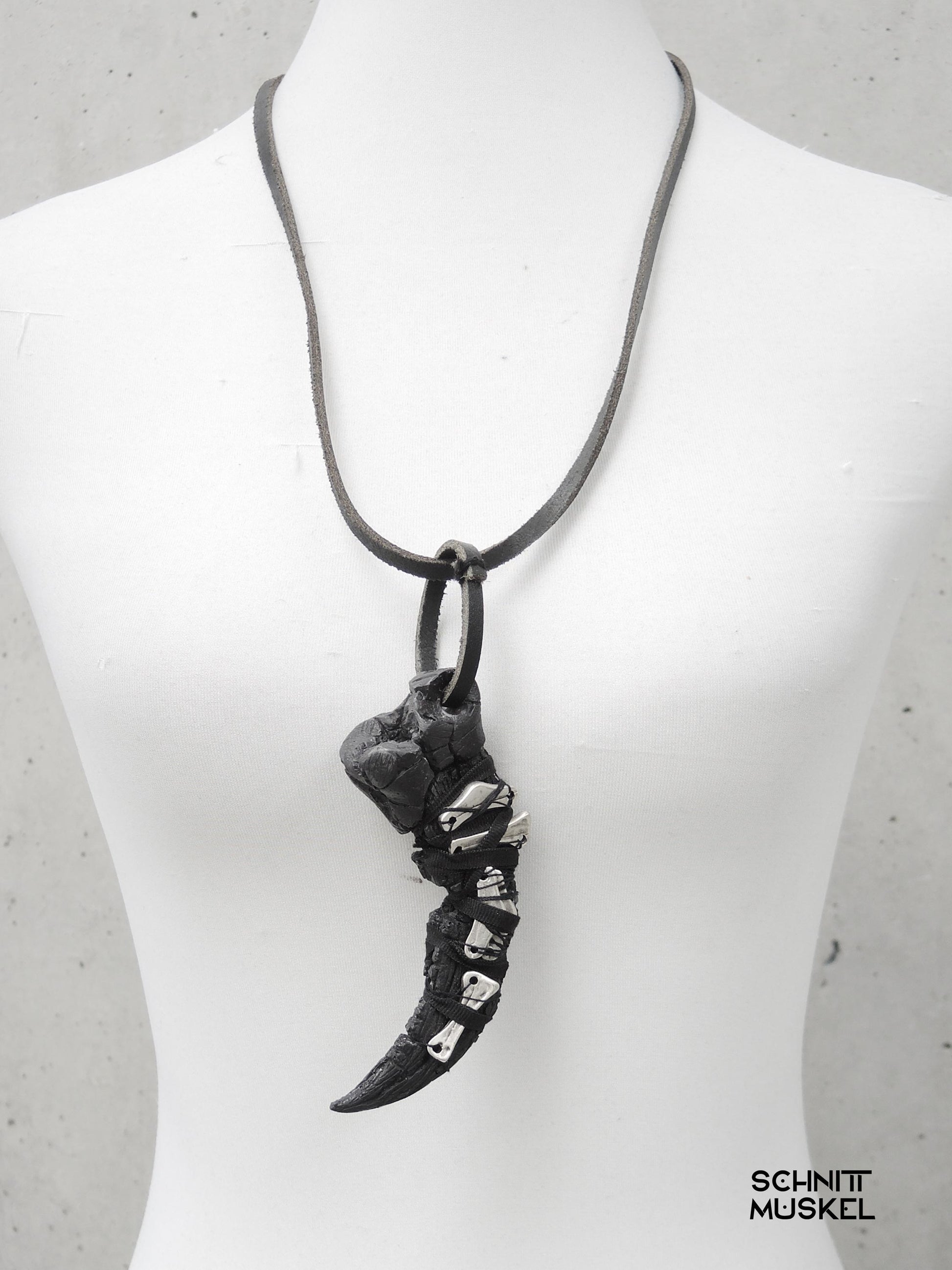 Vogelkrallenschmuck, Vogelkrallenanhänger, Talisman, Gothicschmuck, darkavantgarde Schmuck, Witchcraft accessoire