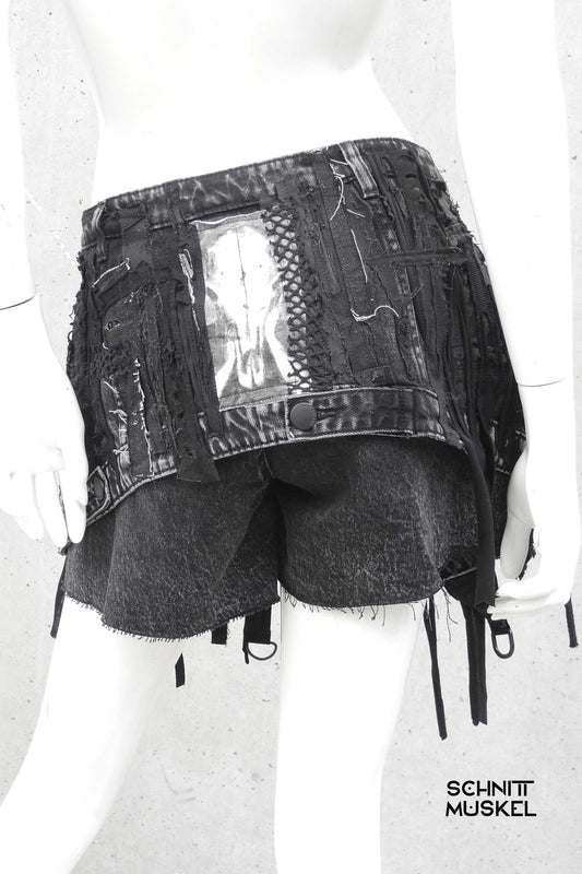 Unikathose, Unikatjeans, Unikatshorts, Gothicshorts, postapokalyptische Shorts, darkwear, Gothicmode