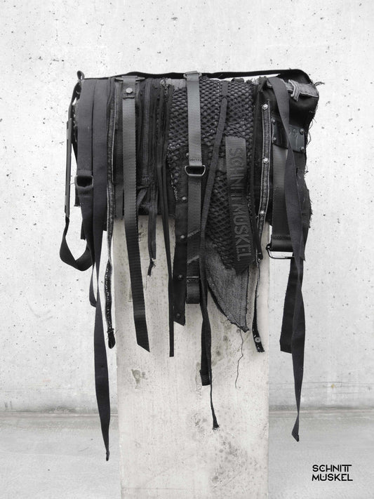 destroyed Gothic Tasche, Gothic Umhängetasche, postapokalyptische Tasche, Schranz Style Tasche, Ravefashion, darkavantgarde Tasche, Unikattasche
