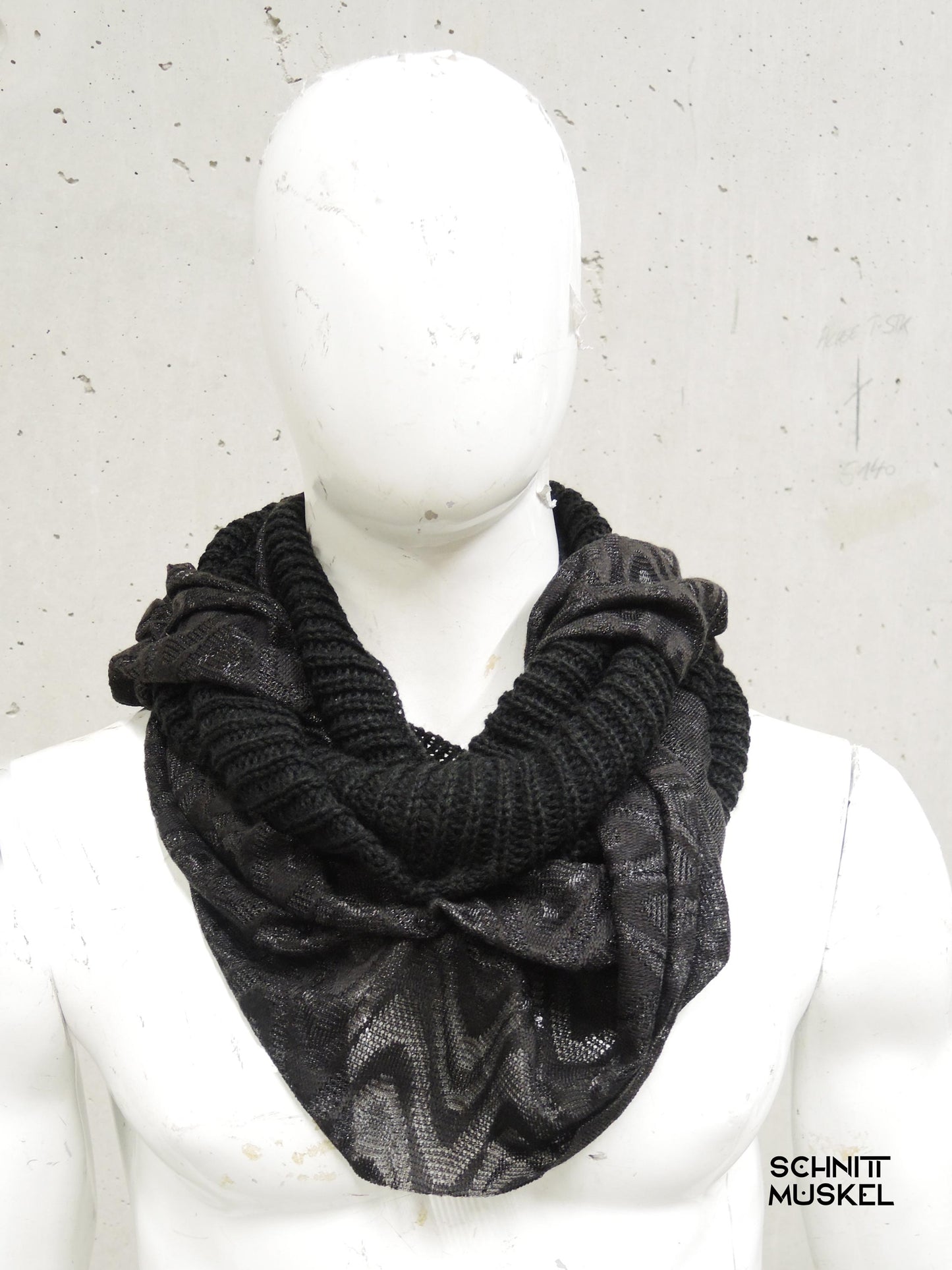 SChal, vordrapierter Schal, drapierter Schal, Gothicschal, schwarzer Schal für Herren, Netzschal