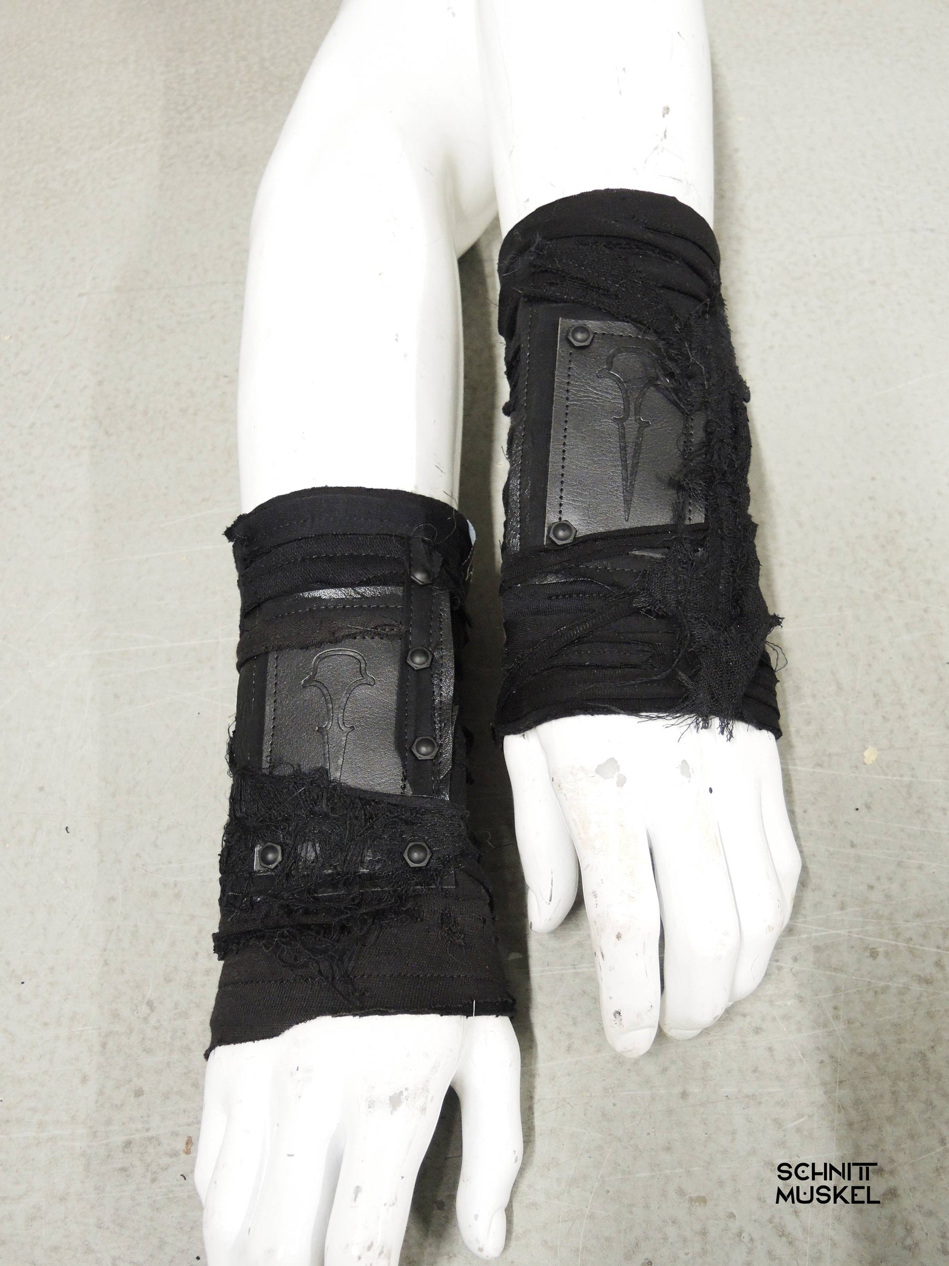 Gothic Armstulpen, postapokalyptische Armstulpen, schnittmuskel Armstulpen, schwarze Armstulpen