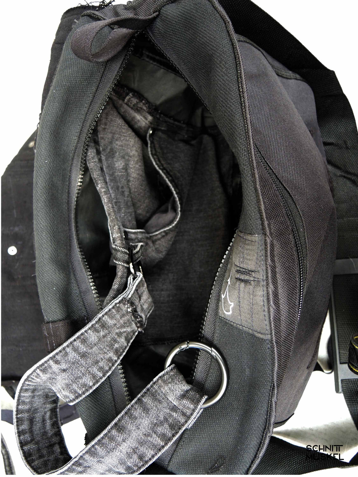 destroyed Gothic Tasche, Gothic Umhängetasche, postapokalyptische Tasche, Schranz Style Tasche, Ravefashion, darkavantgarde Tasche, Unikattasche