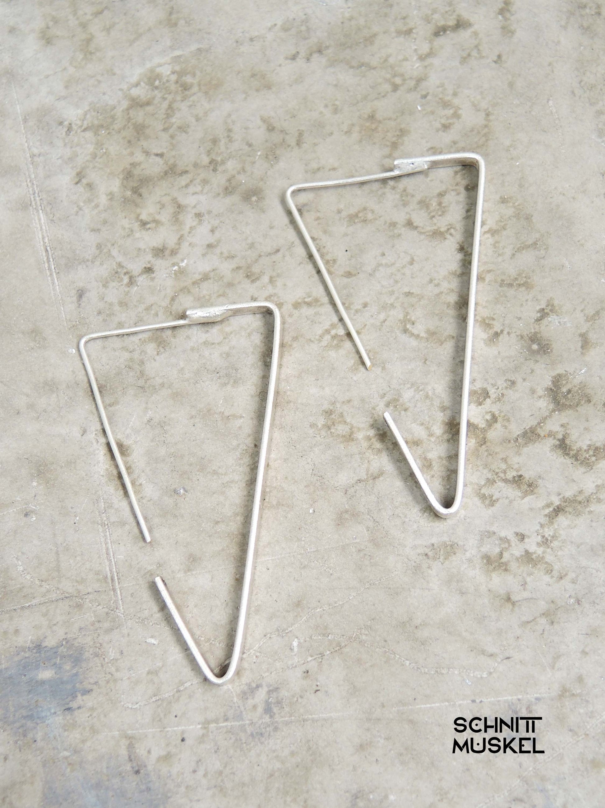 ZAMAK SChmuck, nicht allergener Ohrschmuck, Ohrschmuck Dreieck, Ohrringe Dreick, Ohrstecker Dreieck, avantgarde Schmuck