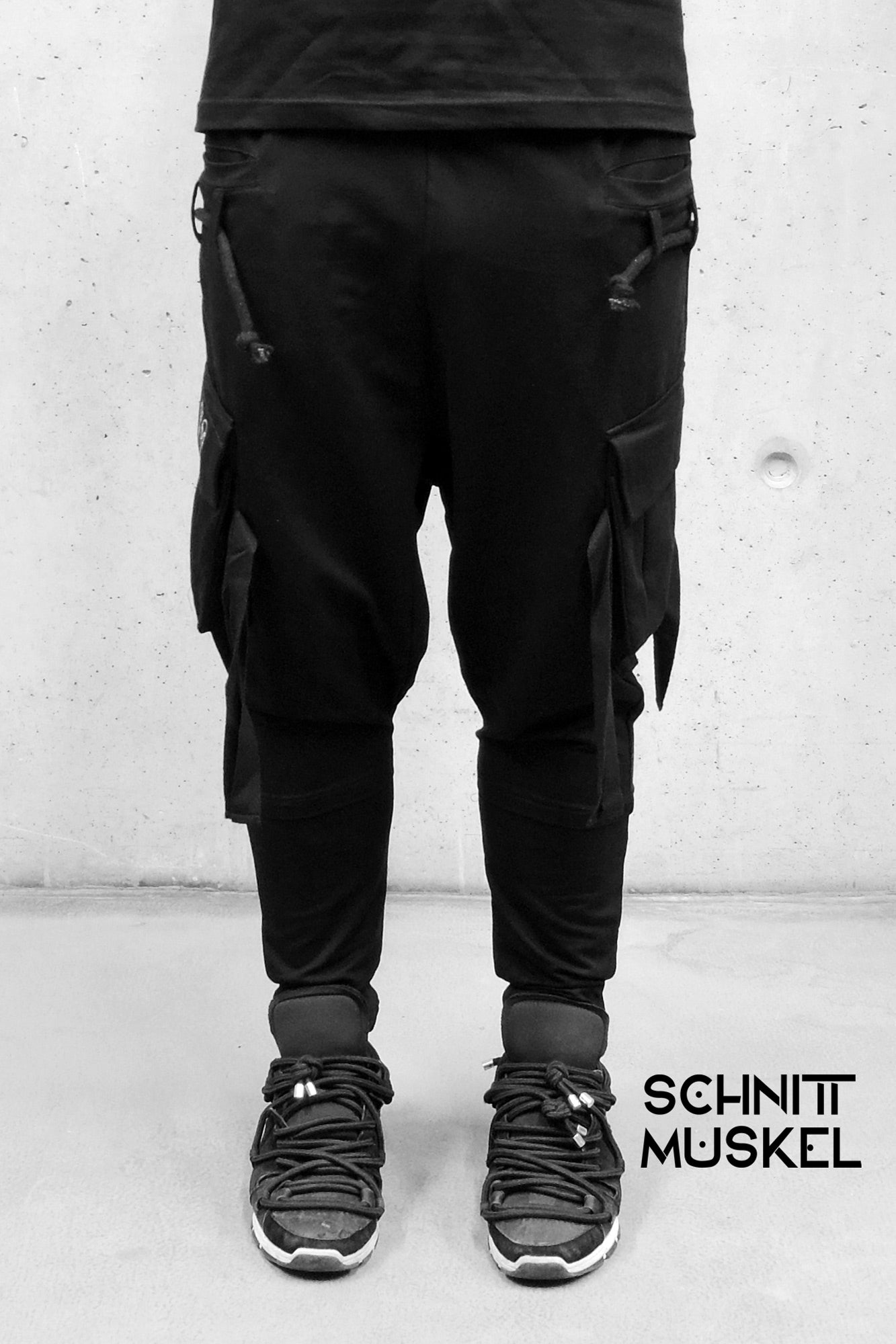 Haremshose, darkavantgarde Hose, Gothicmode, Unisexhose, Jogger, darkwear, urbanninja fashion, darkcyberfashion, darkcyberhose, ninjahose, dropcrotch pants, Hose mit tiefem Schritt