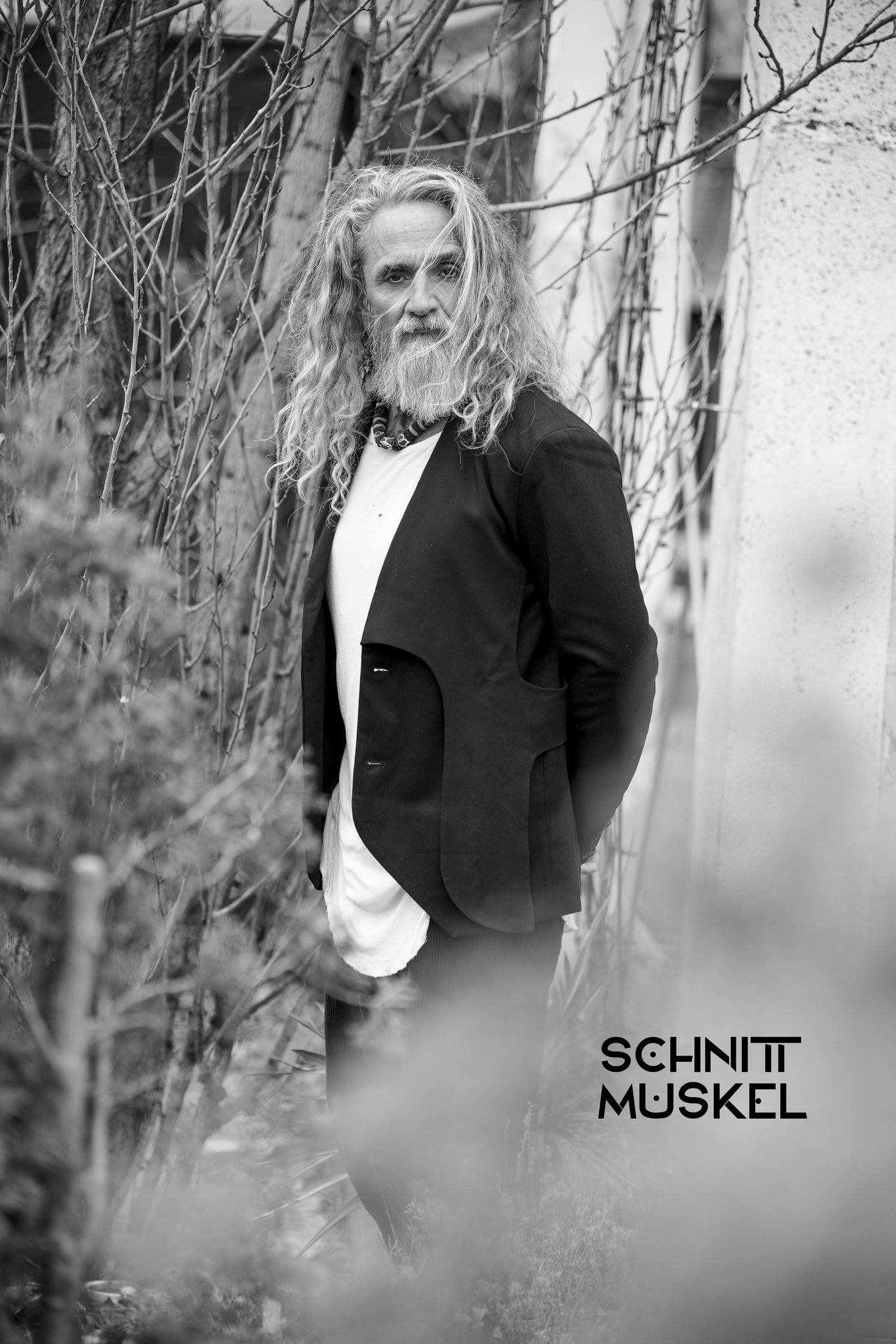 asymmetrical jackett, deconstructed jackett, Gothicjackett, darkavantgarde, darkwear, darkfashion, Gothicmode für Männer