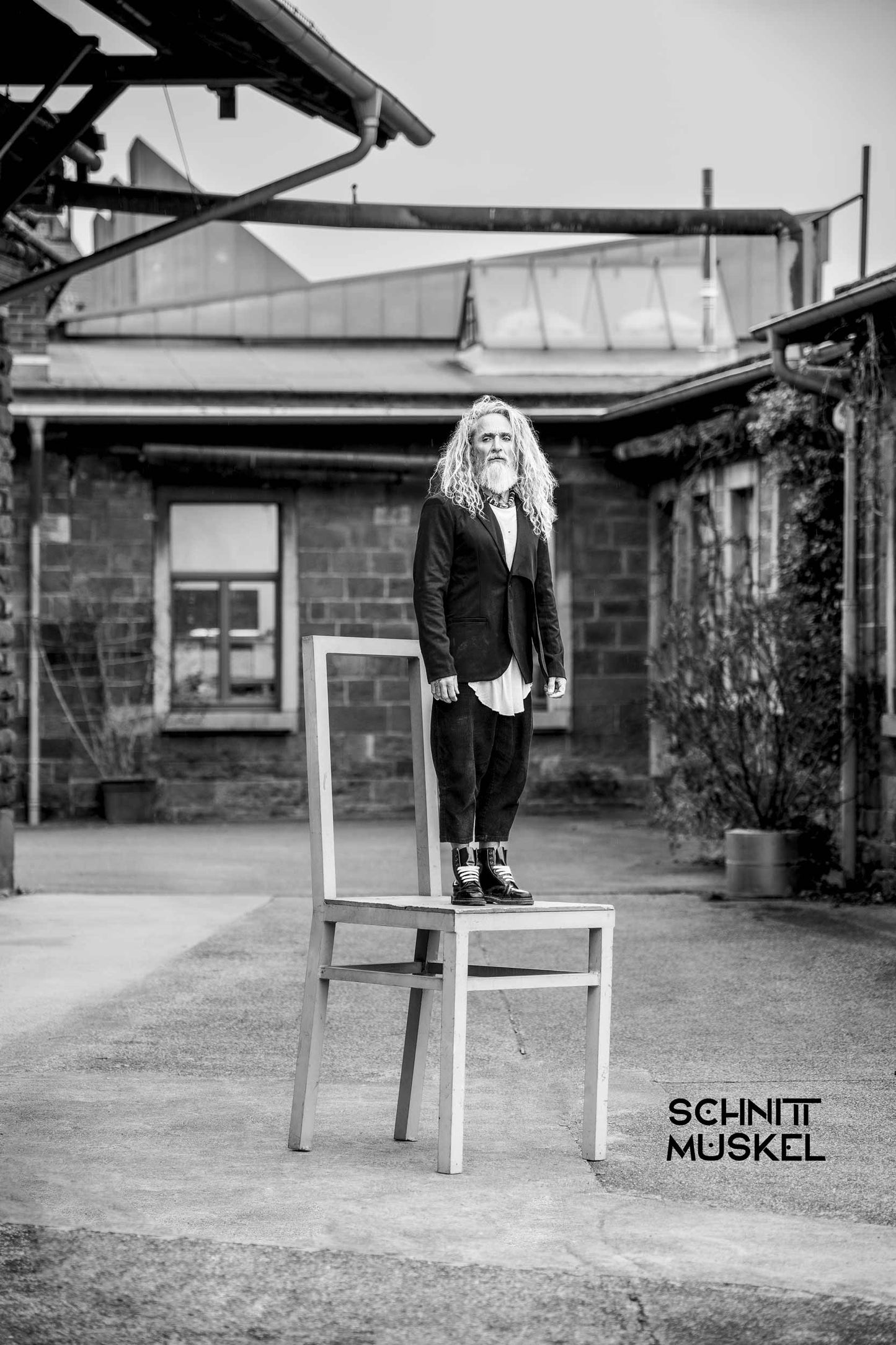 asymmetrical jackett, deconstructed jackett, Gothicjackett, darkavantgarde, darkwear, darkfashion, Gothicmode für Männer
