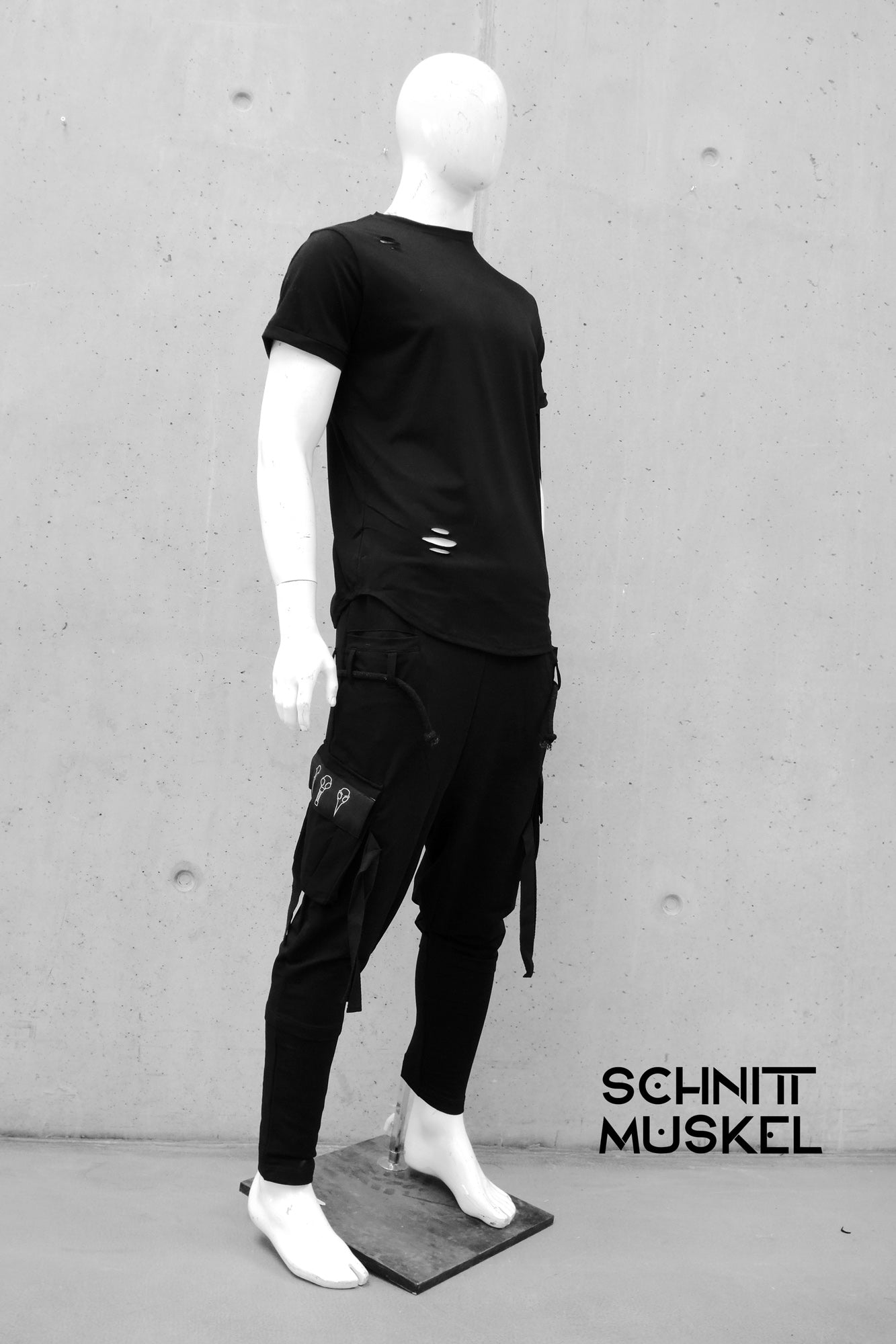 Streetgoth style, destroyedfashion. Gothifashion. Gothicmode für Männer, Gothicmode für Herren