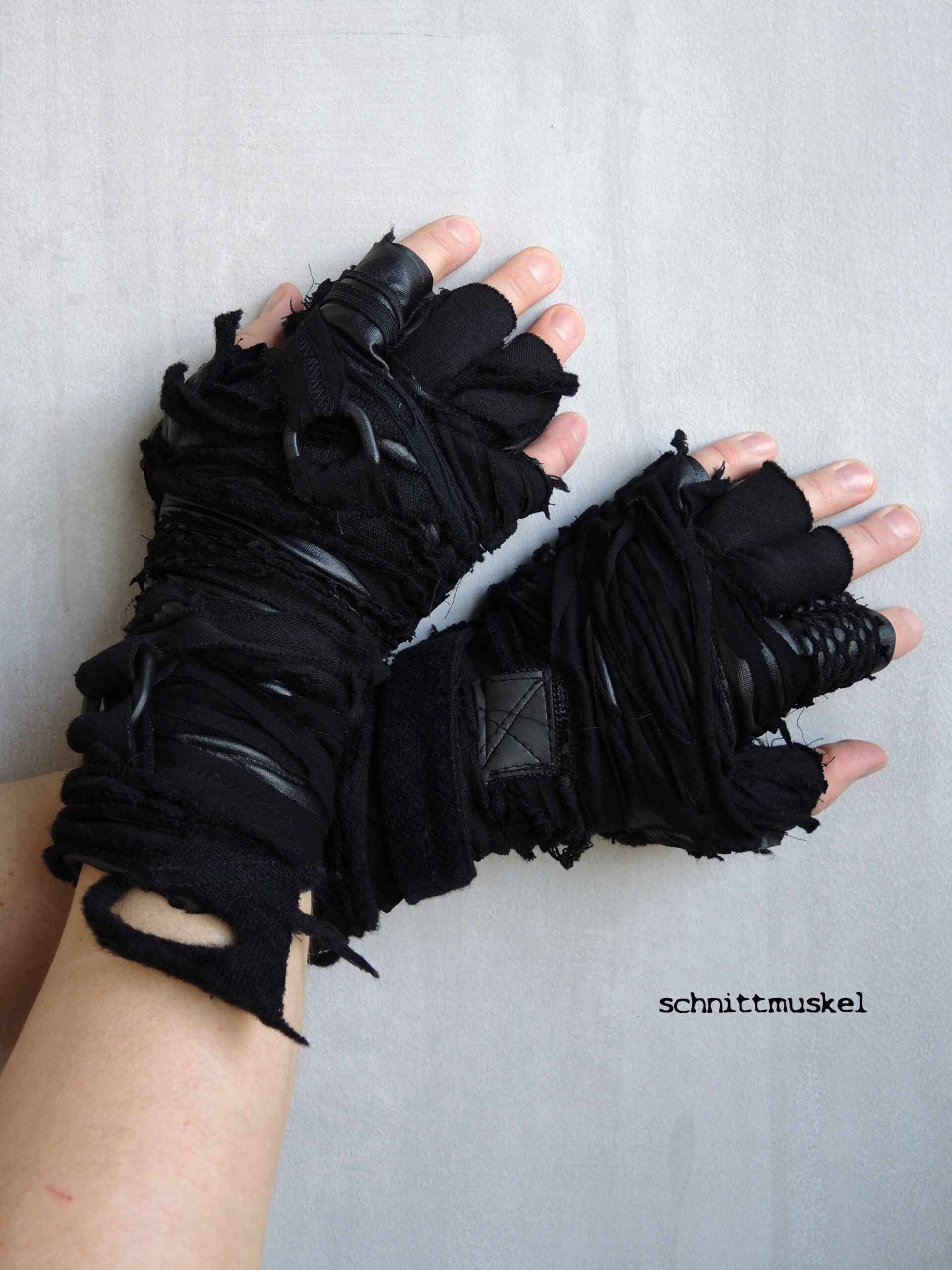 fingerlose handschuhe mit nieten Handschuhe "dial12.6" – schnittmuskel