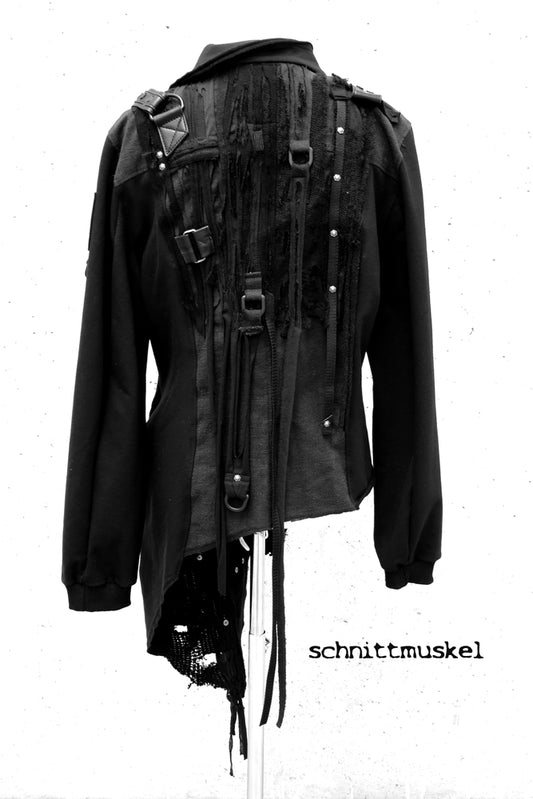 dark avantgarde, destroyed lange Jacke, asymmetrische Jacke, asymmetrische Biker Jacke, Gothicmode