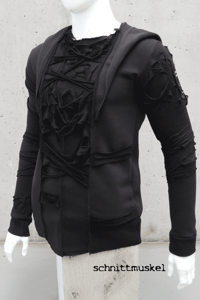 Gothicpullover, destroyed Pullover, Gothic Sweater, darkavantgarde Pullover, Darkwear germany, postapokalyptischer Pullover, aussergewöhnlicher Pullover