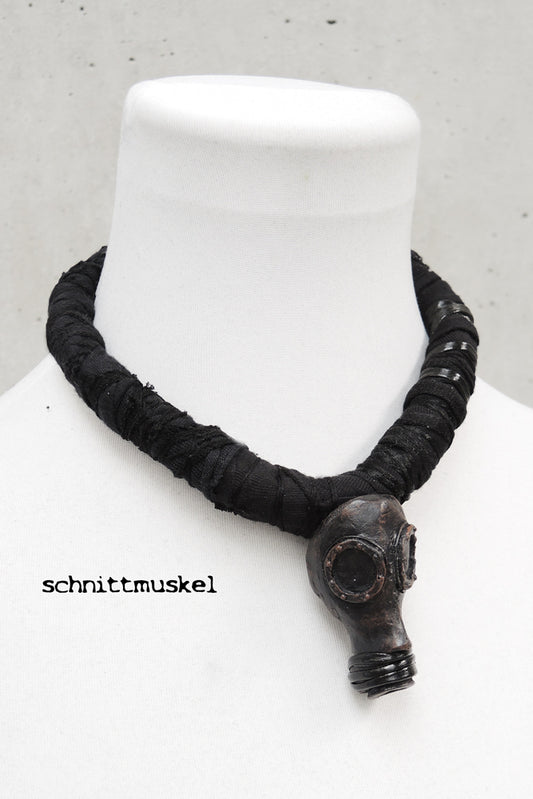 Gasmaskenschmuck, Gasmaskenanhänger, Collier Gasmaske, Endzeitschmuck, fallout, Gothicschmuck