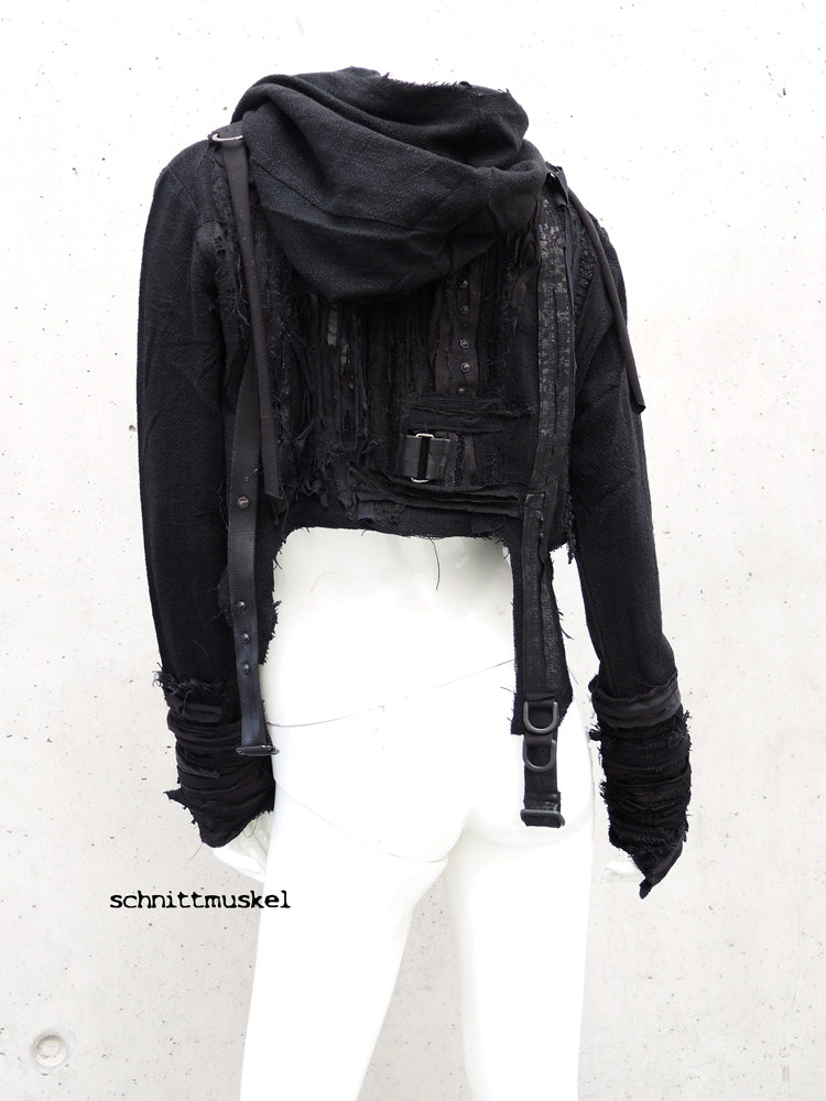 darkavantgarde Mode, darkstyle, Gothicmode, Gothicjacke, cropped Jacke, darkcyberjacke, wasteland outfit, wasteland Jacke, postapokalyptische Jacke, postapocalyptic fashion, Metalfashion, Unikatjacke