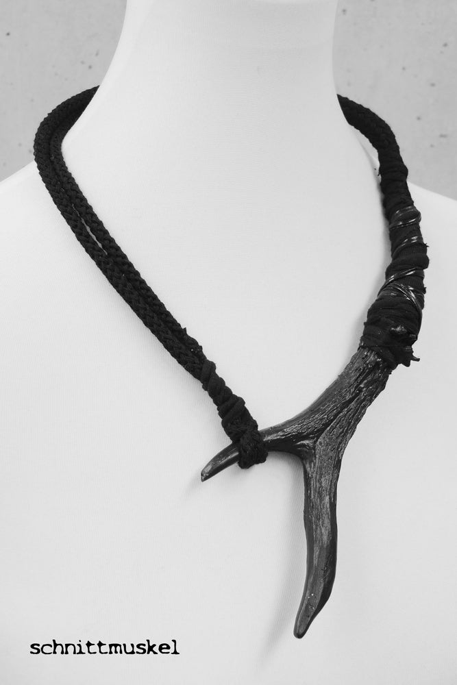 dark avantgarde Schmuck, Geweih schwarz schwarzes Geweih,