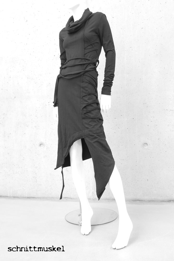 schwarzes Jerseykleid, Kleid mit Schnürung, Winterkleid, langes Gothickleid, darkavantgarde Kleid, Kleid mit Rollkragen, Rollkragenkleid, witer Rollkragen darkavantgarde