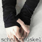 Armstulpen Gothic, Armstulpen destroyed, schwarze Armstulpen, postapokalyptische Armsrulpen, armwarmer, darkavantgarde armwarmer, 