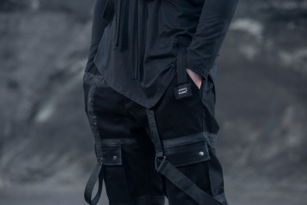 Gothichose, Gothicmode für Männer, Multipockethose, Hhose mit vielen Taschen, Bondagehose, Cargohose schwarz, darkavantgarde germany,darkwear pants