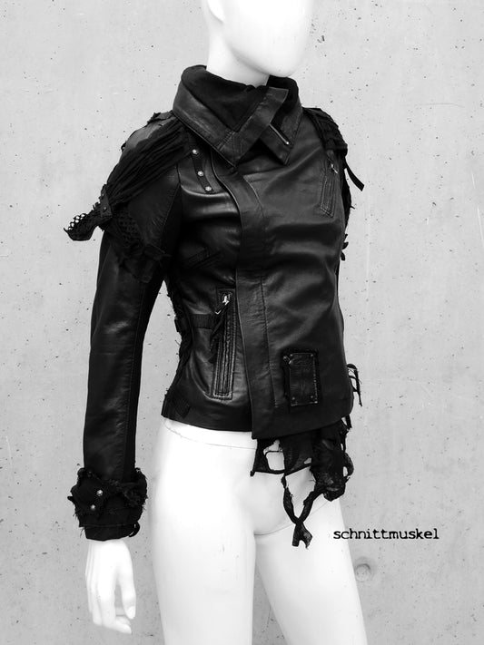 darkavantgarde Jacke, schwarze Lederjacke aussergewöhnlich, Unikatlederjacke, Gothicjacke,