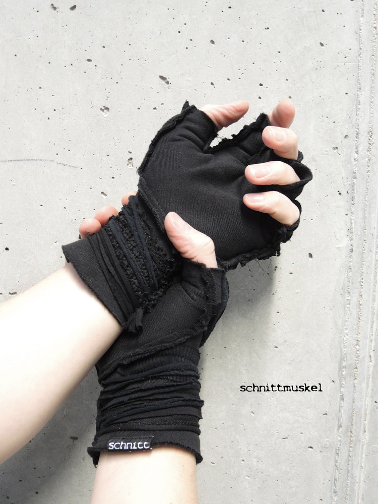 fingerlose Handschuhe, postapocalyptic gloves, Gothichandschuhe, destroyed style, darkwear, darkavantgarde Handschuhe